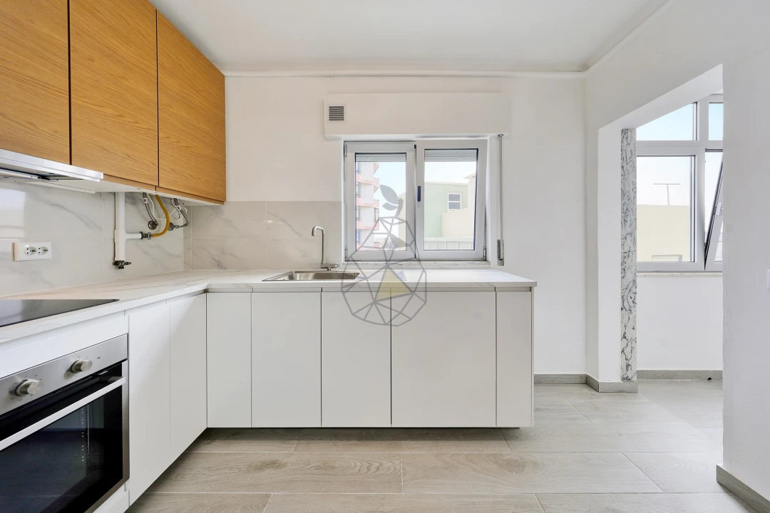 Apartamento T3 para Venda em Portimão Foto 2