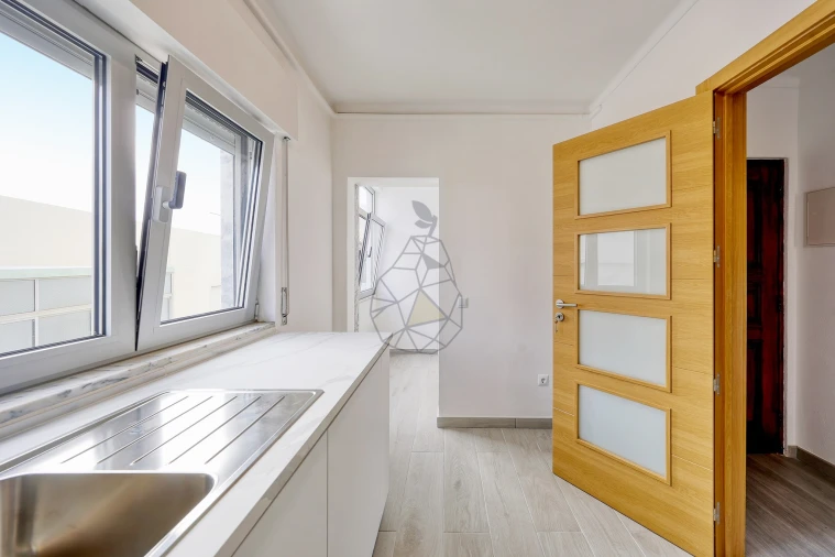 Apartamento T3 para Venda em Portimão Foto 5