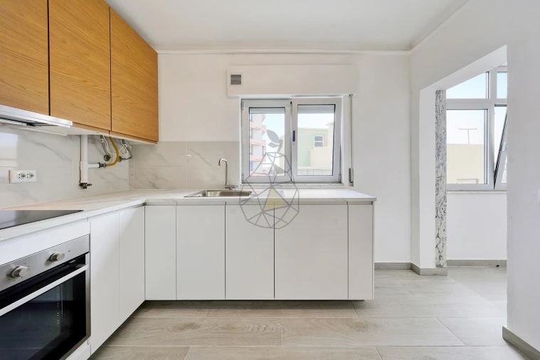 Apartamento T3 para Venda em Portimão Foto 2