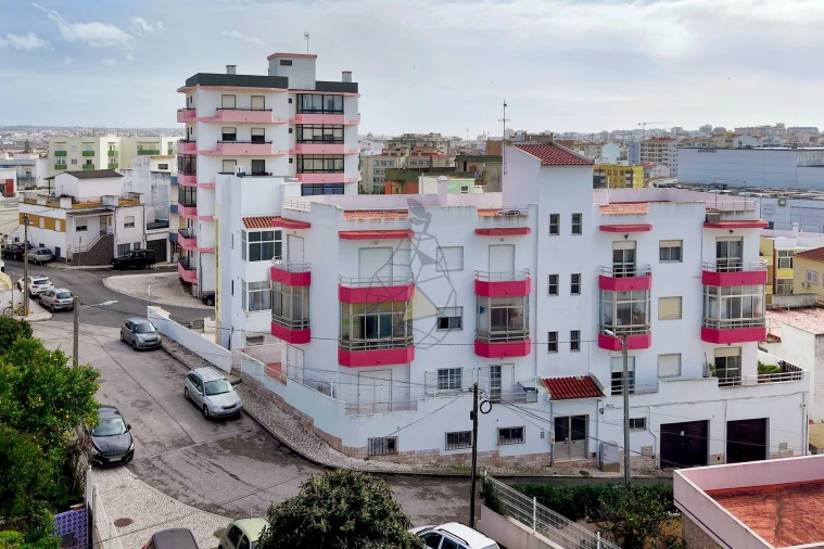 Apartamento T3 para Venda em Portimão Foto 1