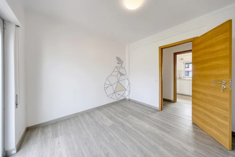 Apartamento T3 para Venda em Portimão Foto 12