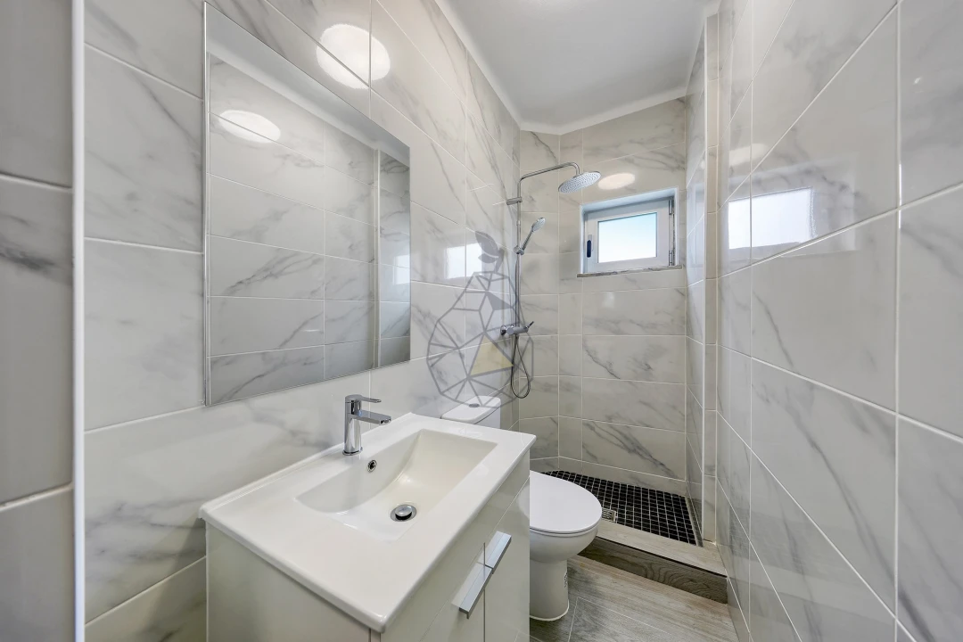 Apartamento T3 para Venda em Portimão Foto 16