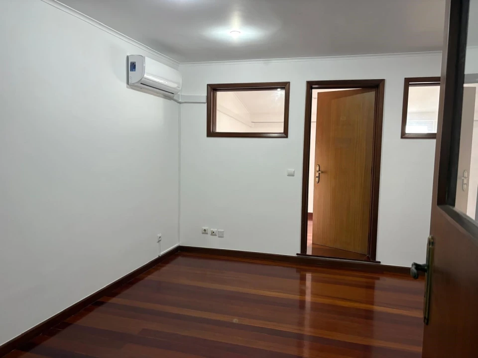 Escritório para Venda em Ponta Delgada (São Sebastião) Foto 4