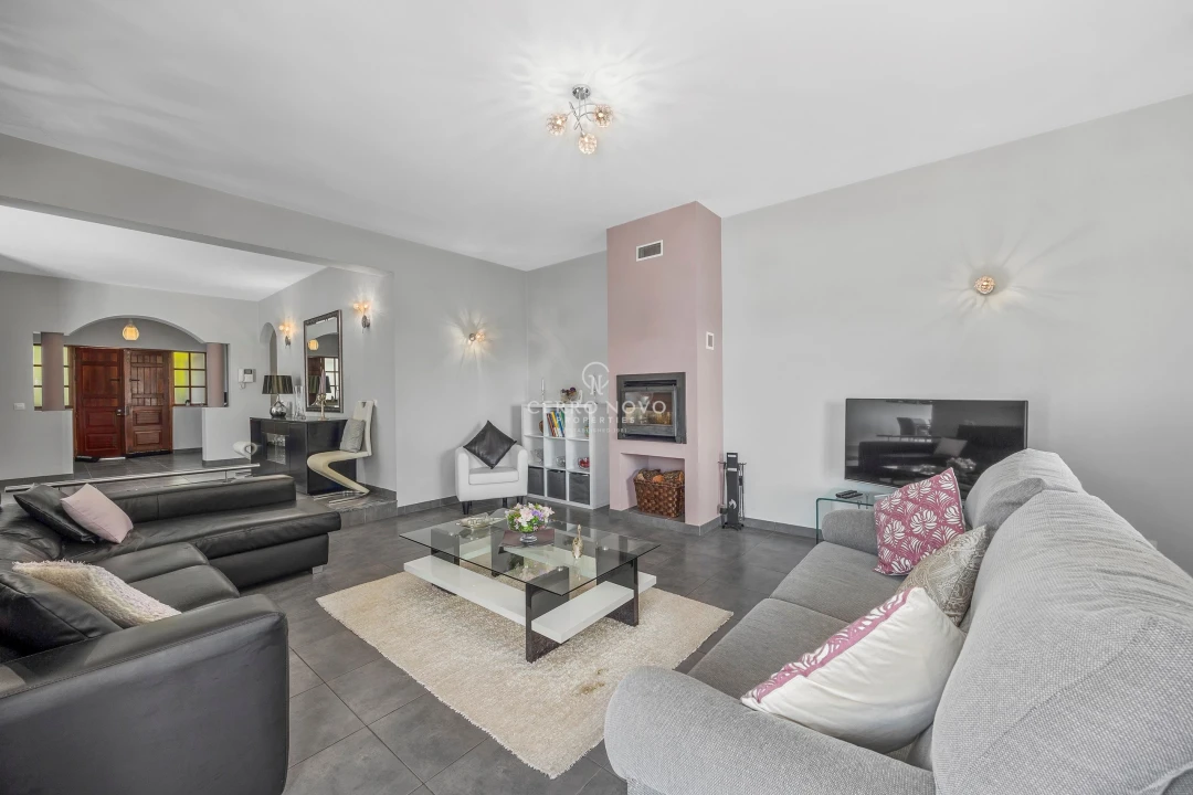 Moradia T4 para Venda em Boliqueime Foto 2