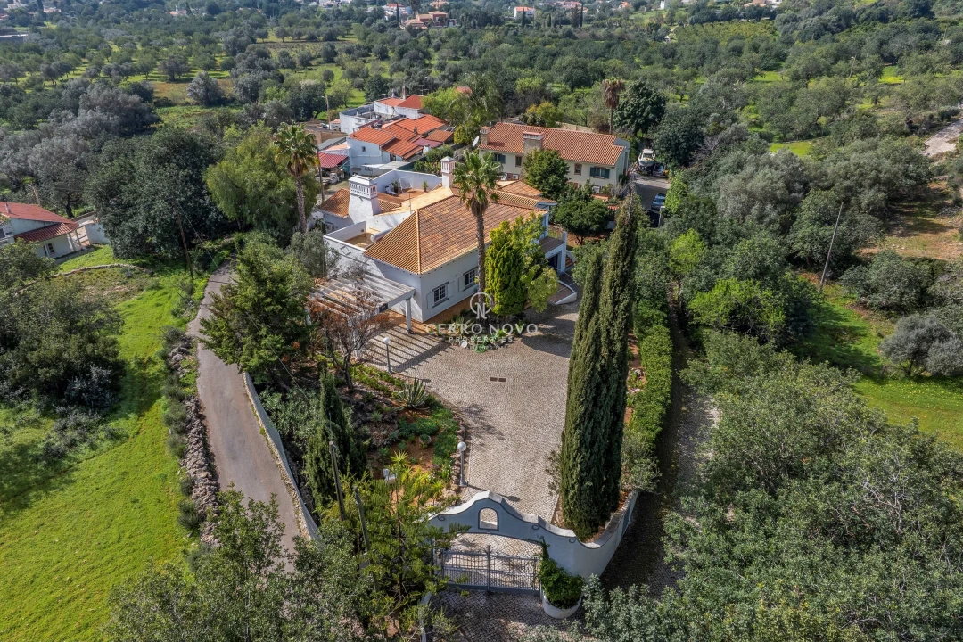 Moradia T4 para Venda em Boliqueime Foto 27