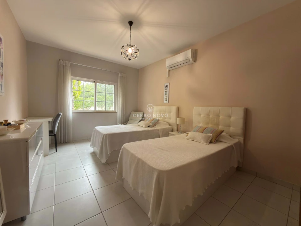 Moradia T4 para Venda em Boliqueime Foto 6