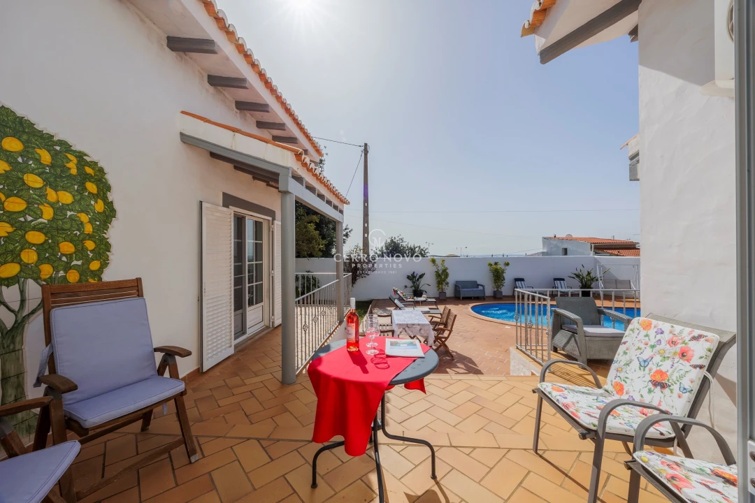 Moradia T4 para Venda em Boliqueime Foto 9