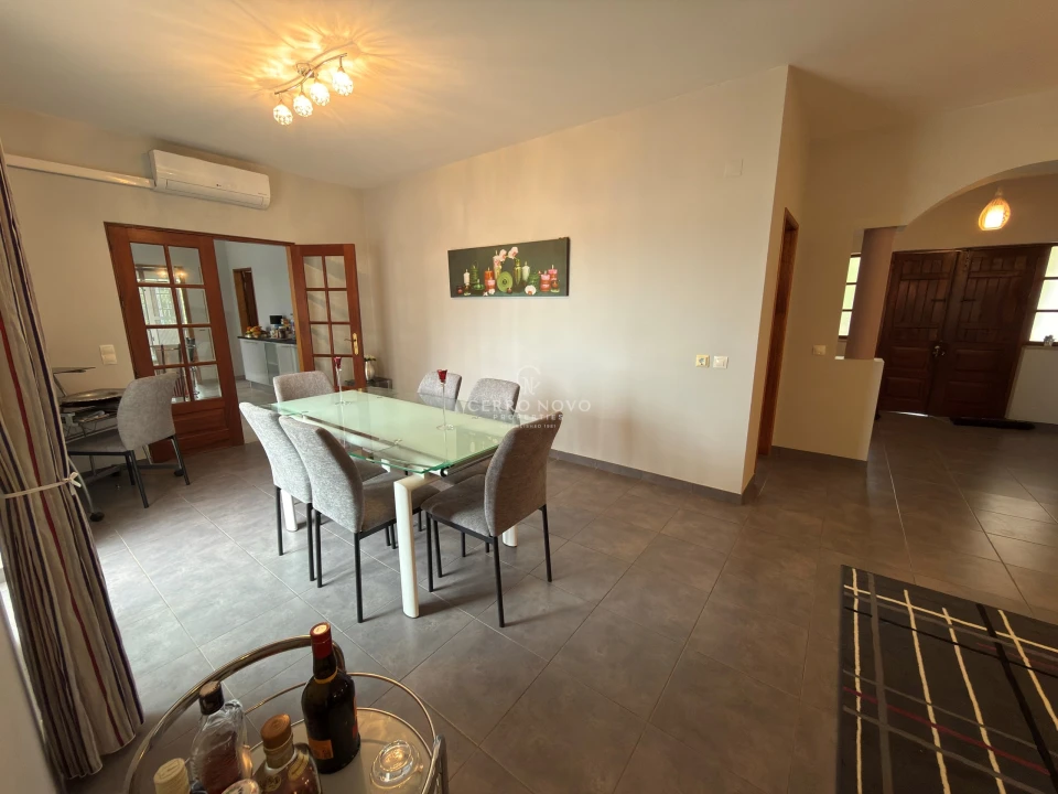 Moradia T4 para Venda em Boliqueime Foto 14