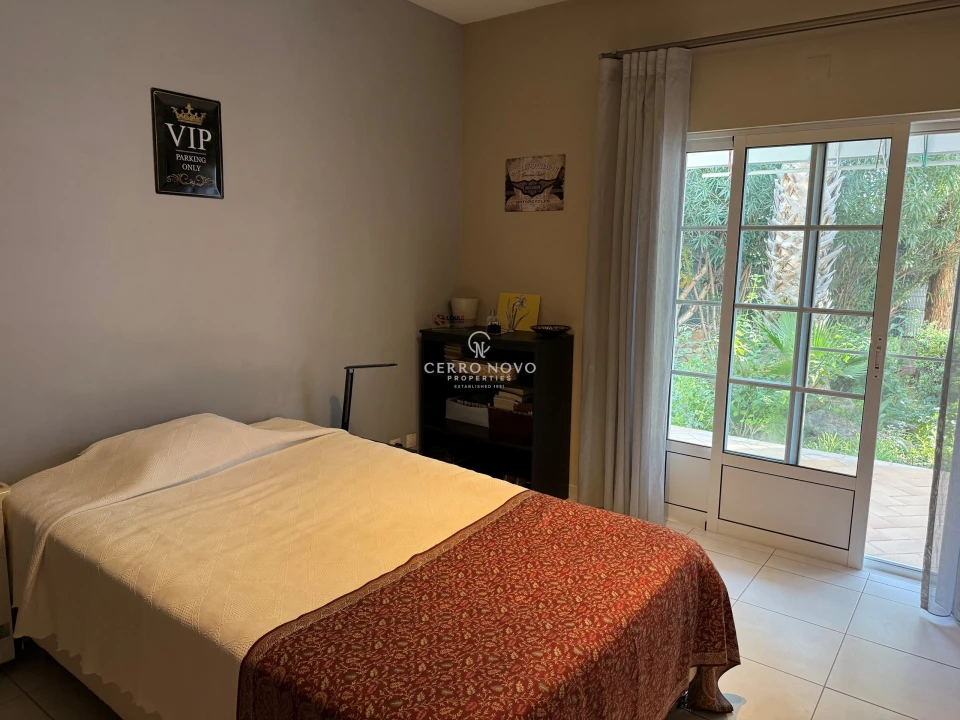 Moradia T4 para Venda em Boliqueime Foto 9