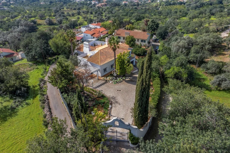 Moradia T4 para Venda em Boliqueime Foto 27