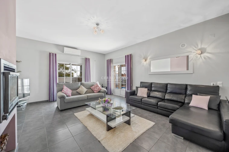 Moradia T4 para Venda em Boliqueime Foto 15