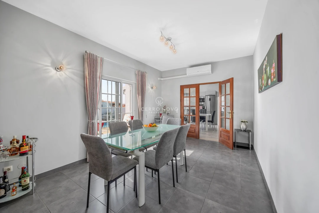 Moradia T4 para Venda em Boliqueime Foto 12