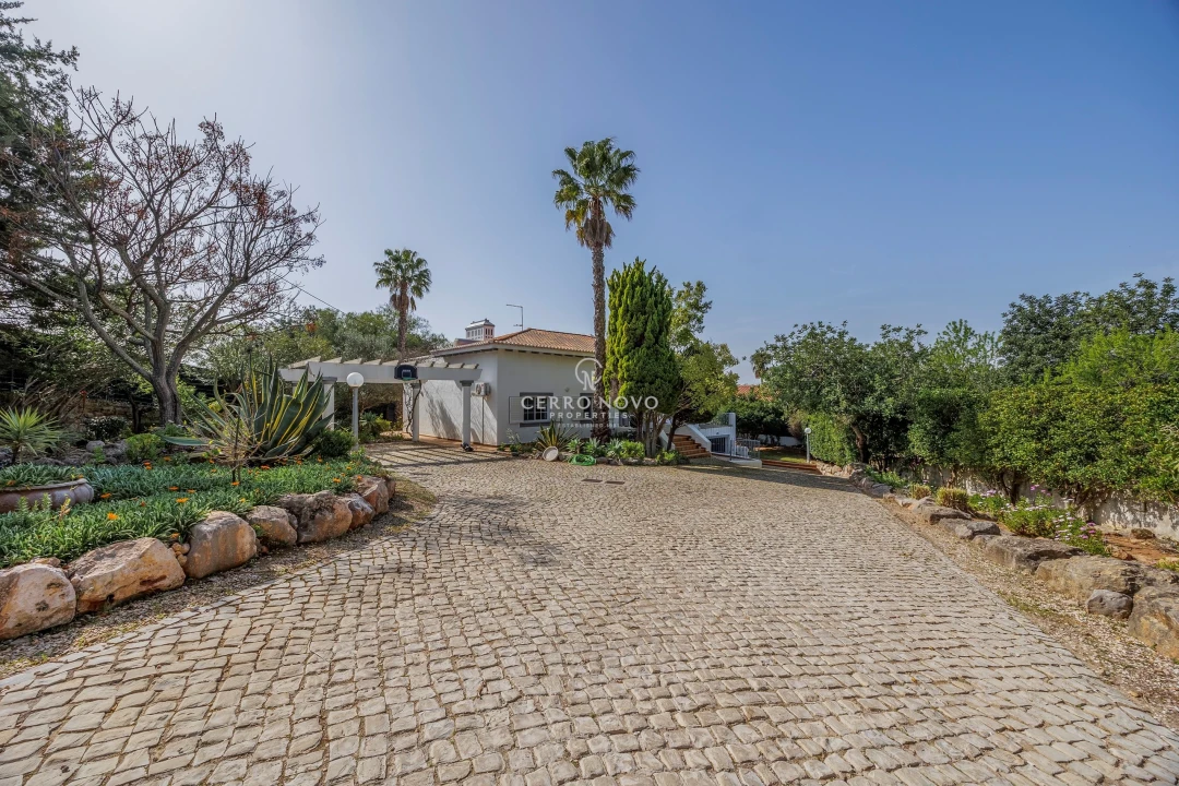 Moradia T4 para Venda em Boliqueime Foto 10