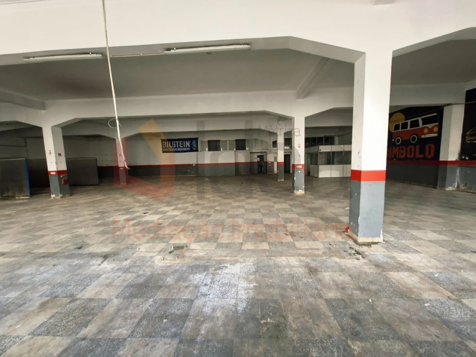 Armazém para Venda em Amora Foto 8