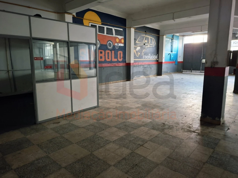 Armazém para Venda em Amora Foto 12