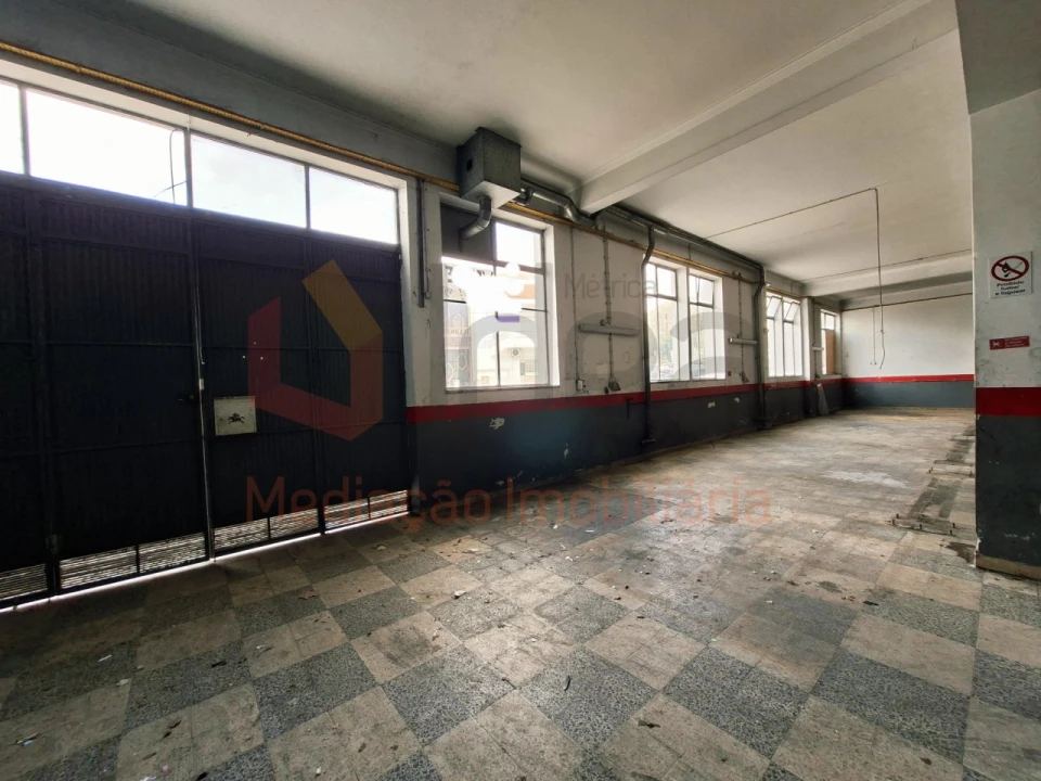 Armazém para Venda em Amora Foto 26