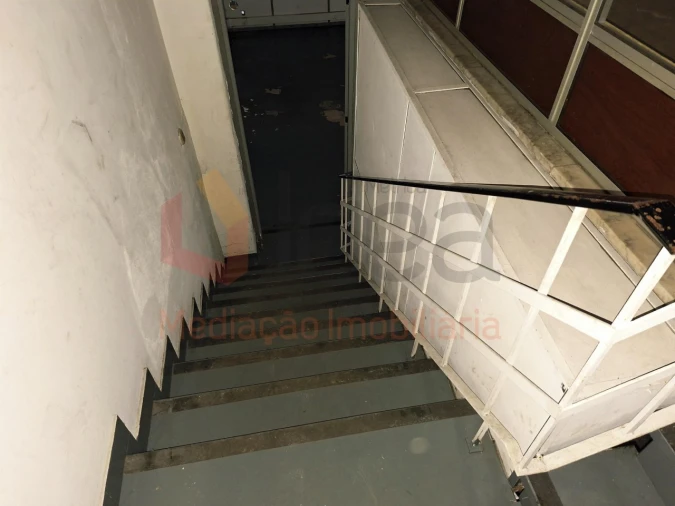 Armazém para Venda em Amora Foto 15