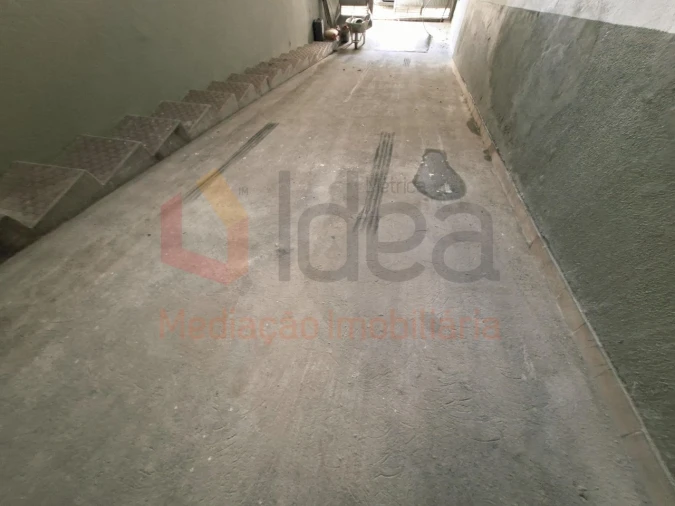 Armazém para Venda em Amora Foto 6