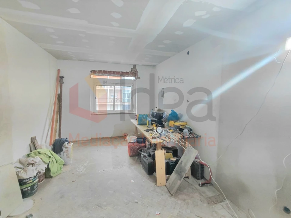 Apartamento T2 para Venda em Seixal, Arrentela e Aldeia de Paio Pires Foto 4