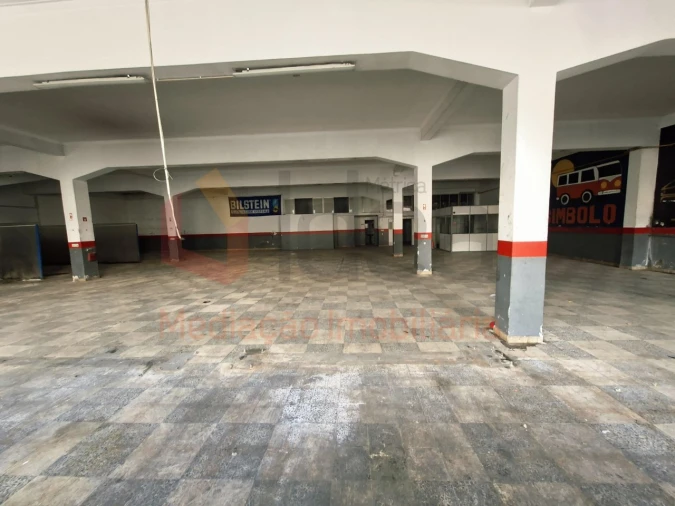 Armazém para Venda em Amora Foto 2