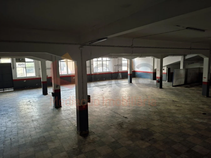 Armazém para Venda em Amora Foto 13