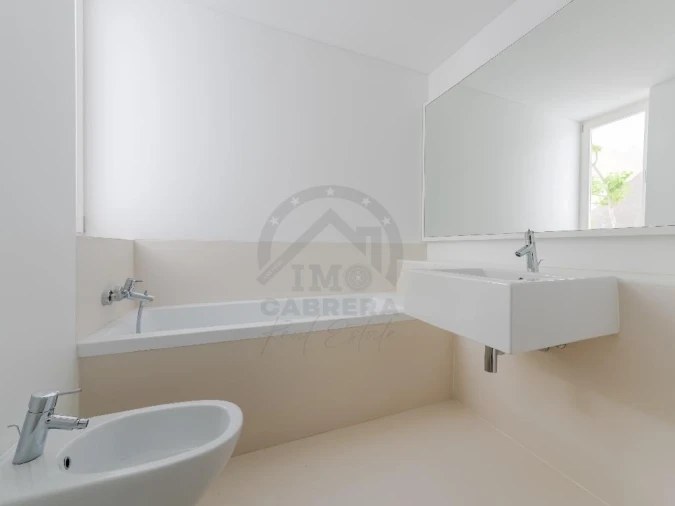 Moradia T3 para Venda em São Martinho Foto 16