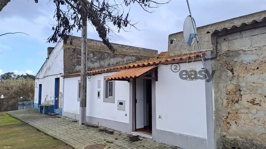 Moradia T1 para Venda em Figueira dos Cavaleiros Foto 5