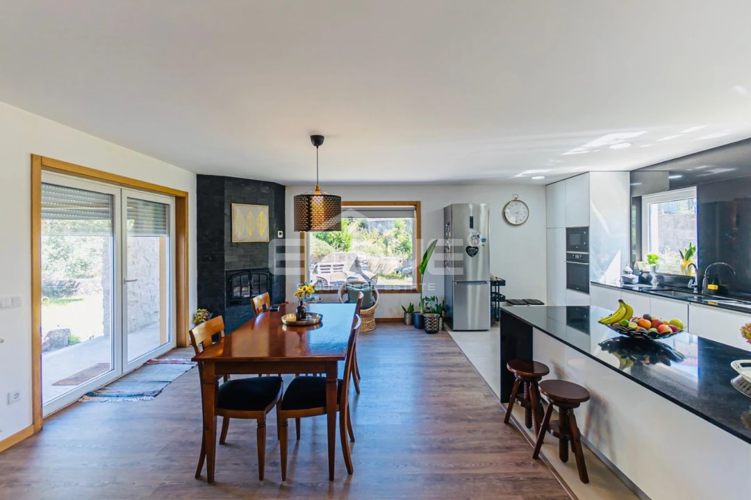 Moradia T3 para Venda em Fajões Foto 1