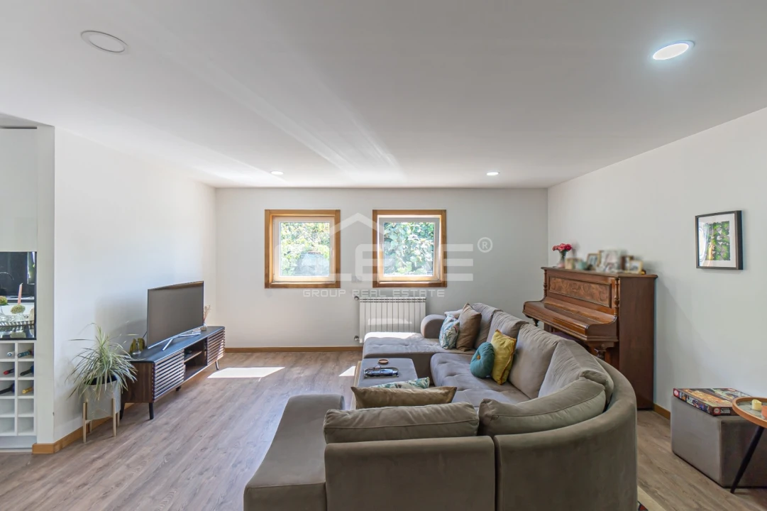 Moradia T3 para Venda em Fajões Foto 8