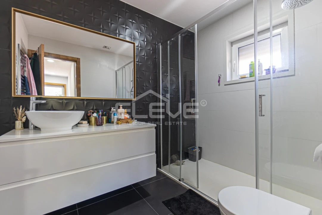 Moradia T3 para Venda em Fajões Foto 22