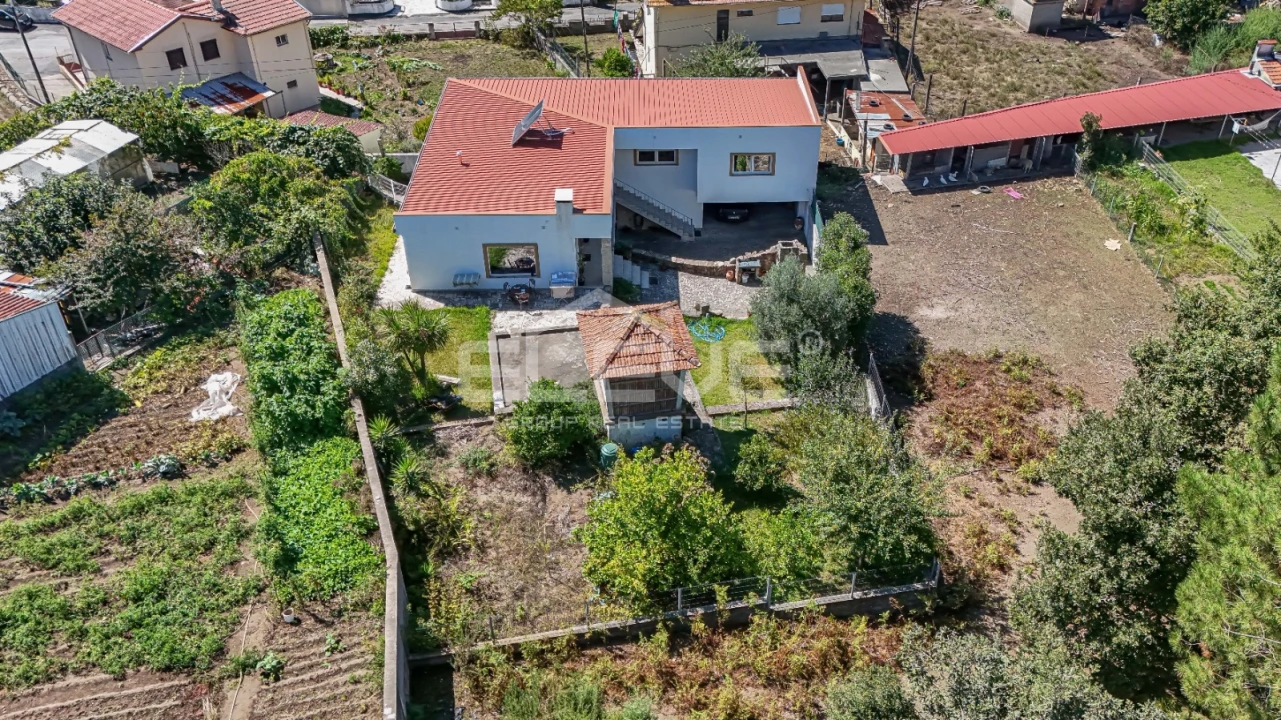 Moradia T3 para Venda em Fajões Foto 32