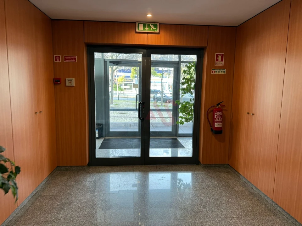 Apartamento T1 para Arrendamento em Parque das Nações Foto 6