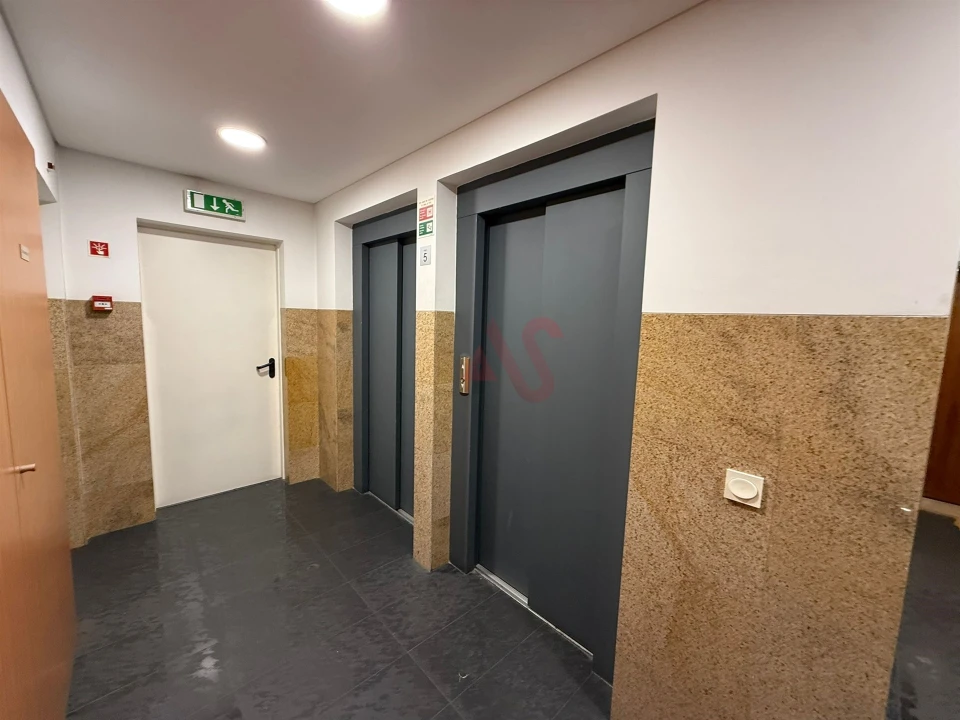 Apartamento T1 para Arrendamento em Parque das Nações Foto 7