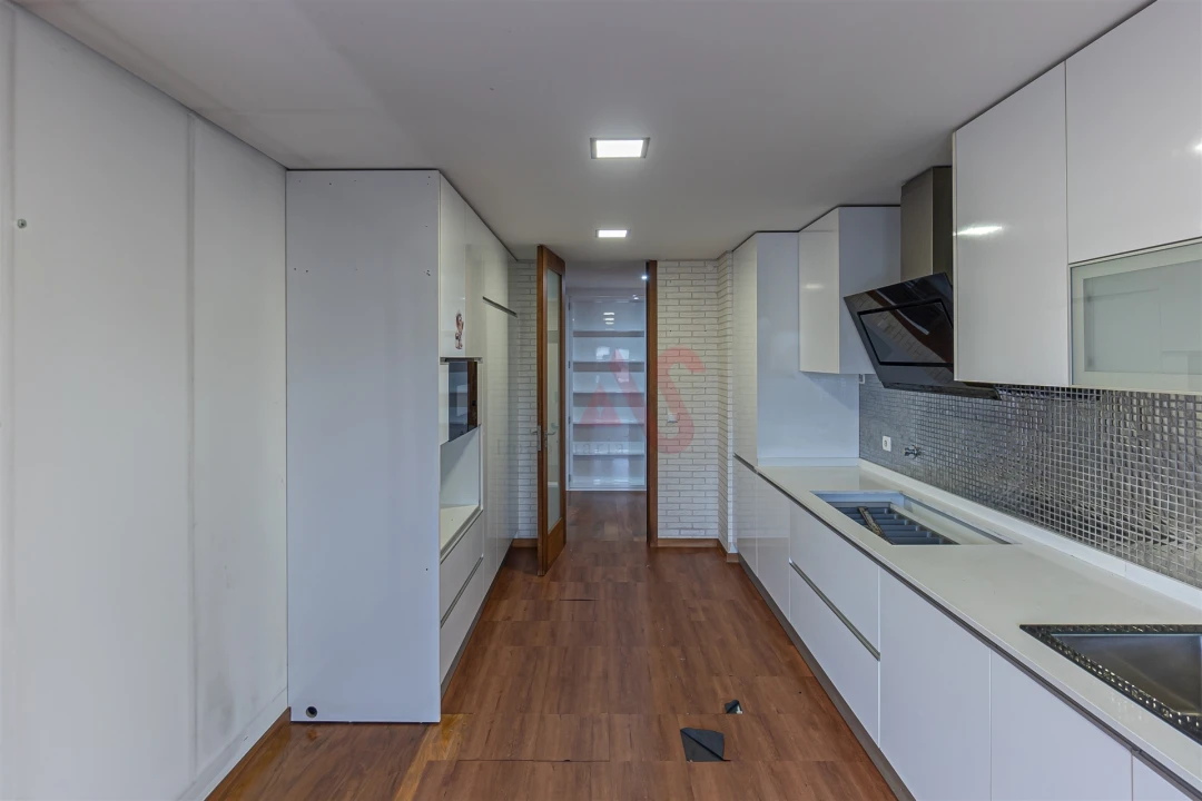 Apartamento T3 para Venda em Ferreiros e Gondizalves Foto 5