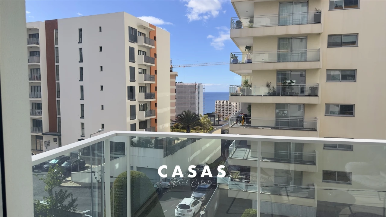 Apartamento T2 para Venda em São Martinho Foto 3