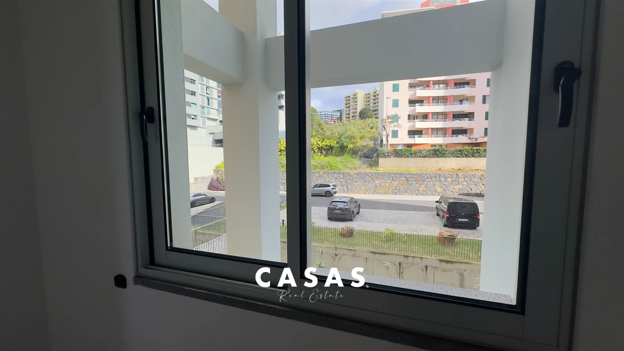 Apartamento T2 para Venda em São Martinho Foto 16