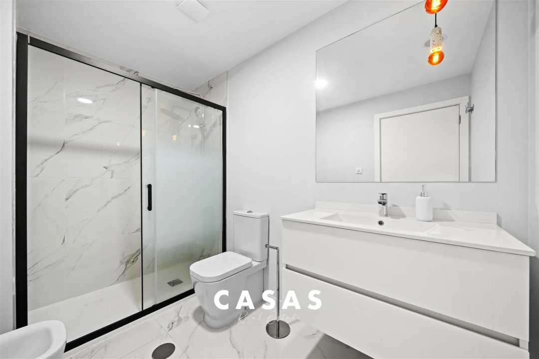 Apartamento T2 para Venda em São Martinho Foto 19