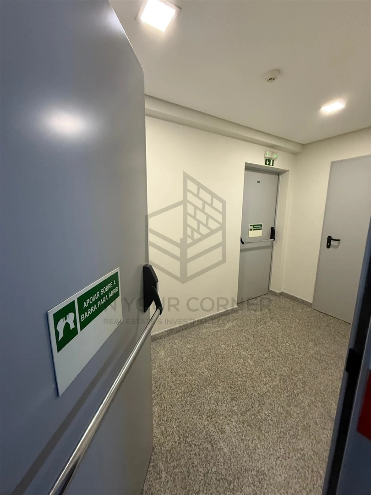 Apartamento T3 para Arrendamento em Loures Foto 22