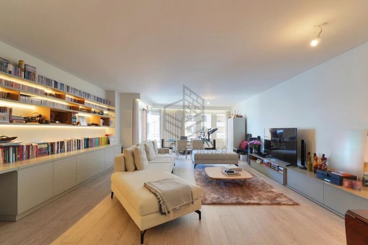 Apartamento T3 para Arrendamento em Loures Foto 2