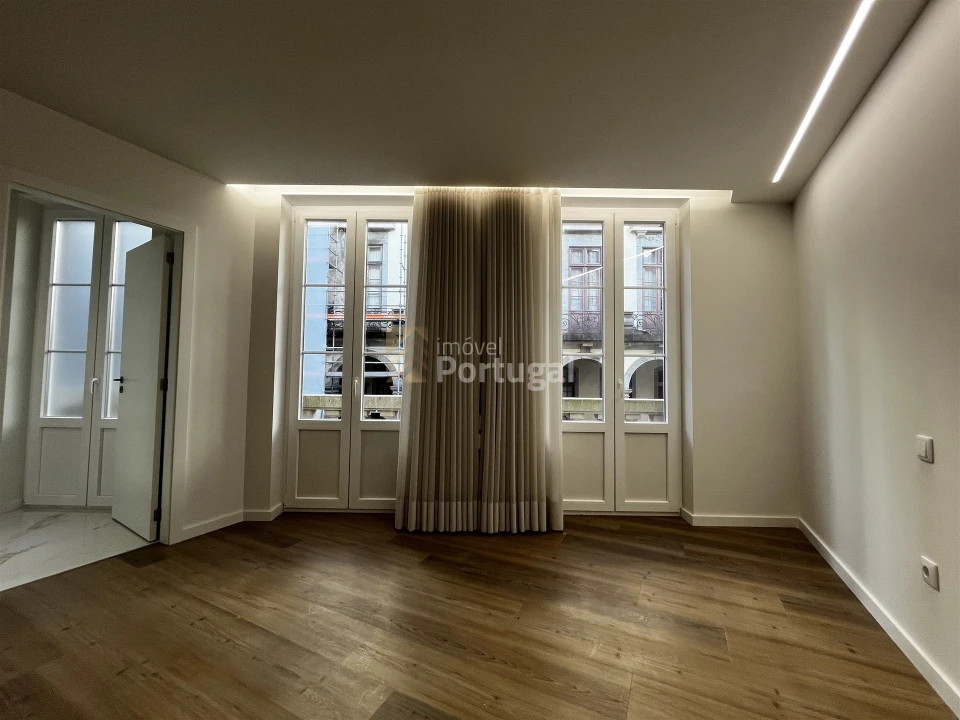 Apartamento T1 para Arrendamento em Braga (Maximinos, Sé e Cividade) Foto 14