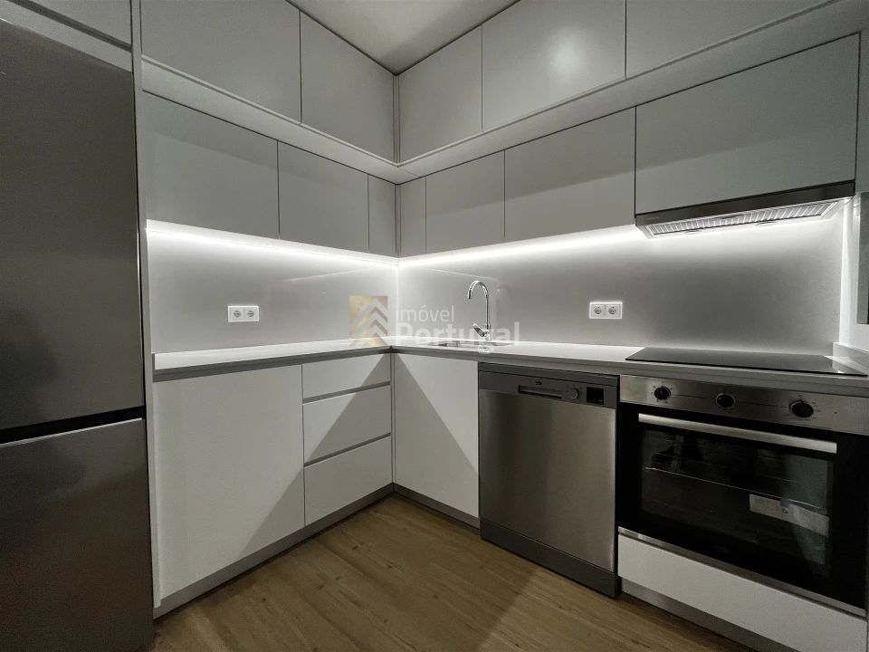 Apartamento T1 para Arrendamento em Braga (Maximinos, Sé e Cividade) Foto 6