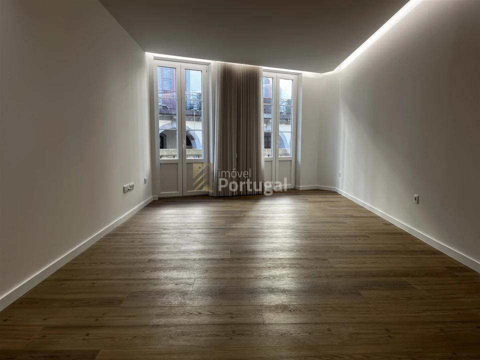 Apartamento T1 para Arrendamento em Braga (Maximinos, Sé e Cividade) Foto 3
