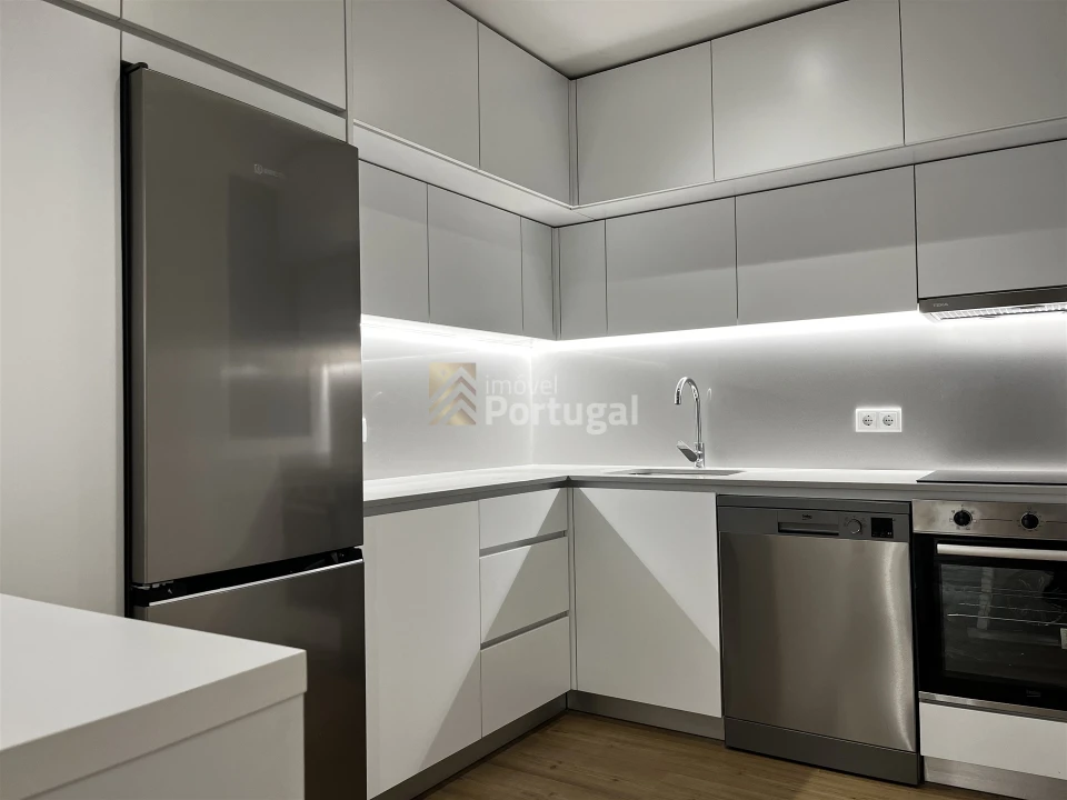 Apartamento T1 para Arrendamento em Braga (Maximinos, Sé e Cividade) Foto 5