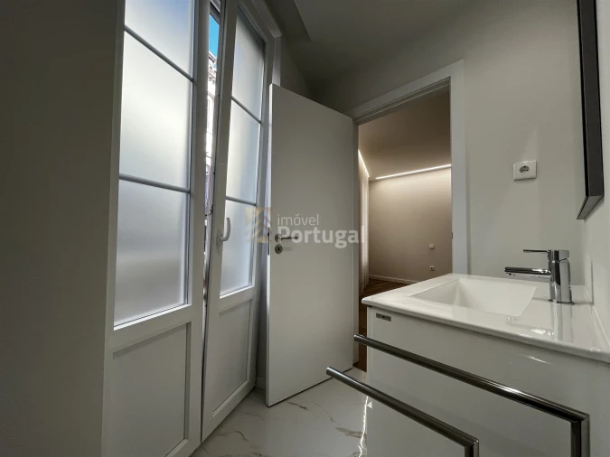 Apartamento T1 para Arrendamento em Braga (Maximinos, Sé e Cividade) Foto 16