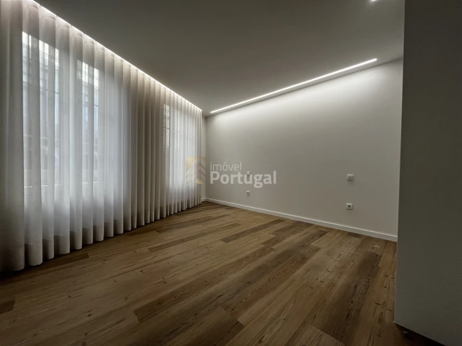 Apartamento T1 para Arrendamento em Braga (Maximinos, Sé e Cividade) Foto 13