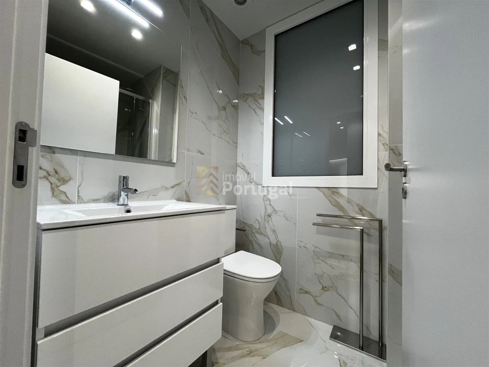 Apartamento T1 para Arrendamento em Braga (Maximinos, Sé e Cividade) Foto 10