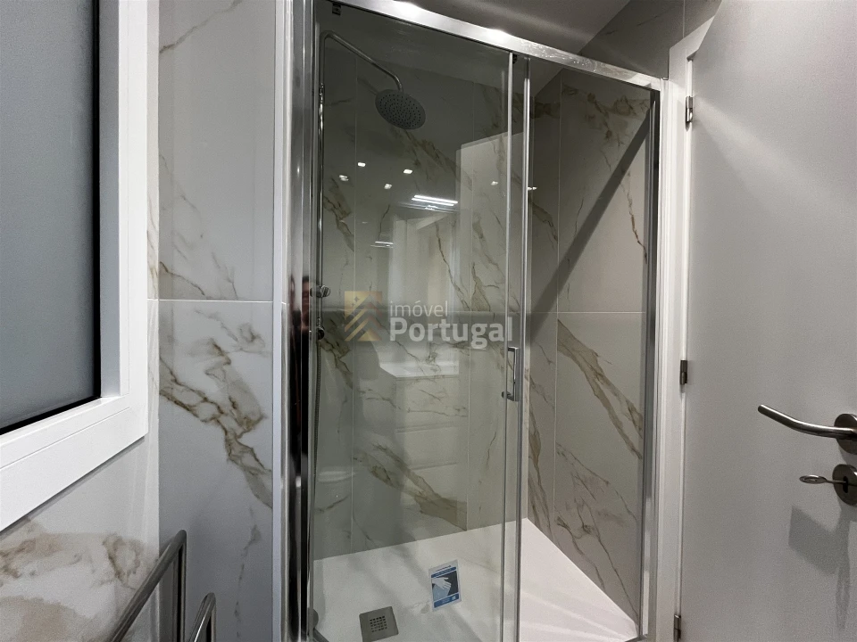 Apartamento T1 para Arrendamento em Braga (Maximinos, Sé e Cividade) Foto 11