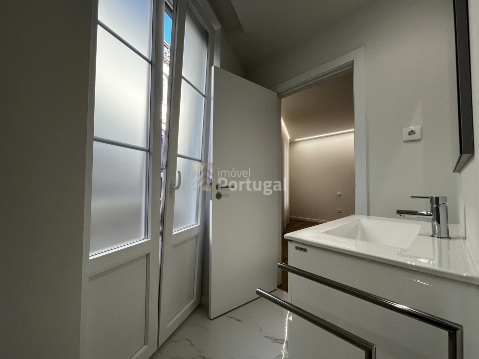 Apartamento T1 para Arrendamento em Braga (Maximinos, Sé e Cividade) Foto 16