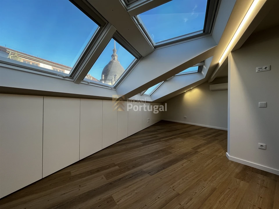 Apartamento T1 para Arrendamento em Braga (Maximinos, Sé e Cividade) Foto 1