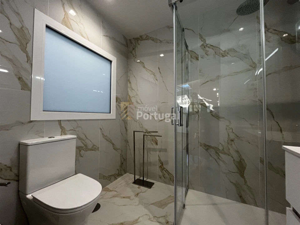 Apartamento T1 para Arrendamento em Braga (Maximinos, Sé e Cividade) Foto 9